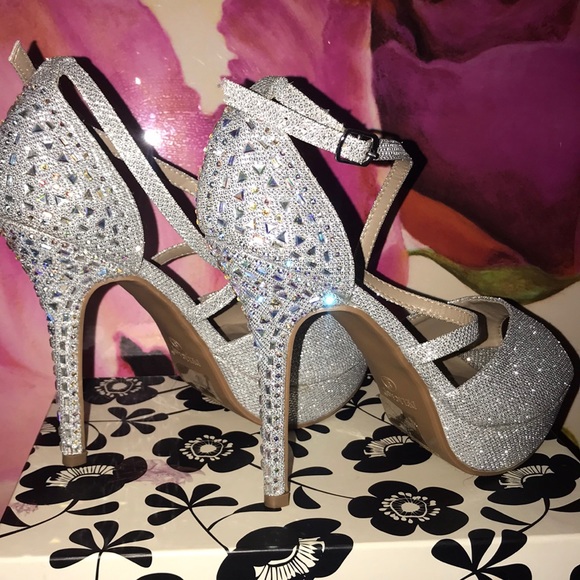 Silver platform heels - Picture 2 of 4